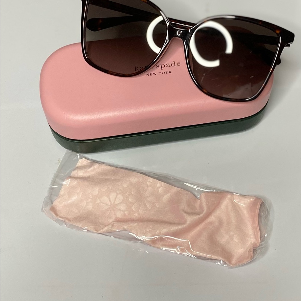 Brand new “ Kate Spade” sun glasses - Picture 3 of 6